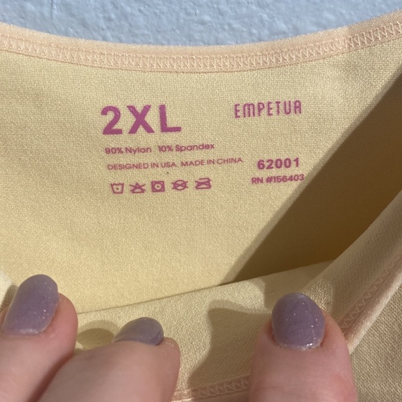 ๐ Shapewear Tank/cami; Empetua Adjustable straps - Picture 8 of 8